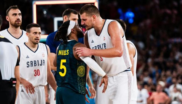 世预赛-约基奇准三双导演大逆转 塞尔维亚一战缔造两纪录